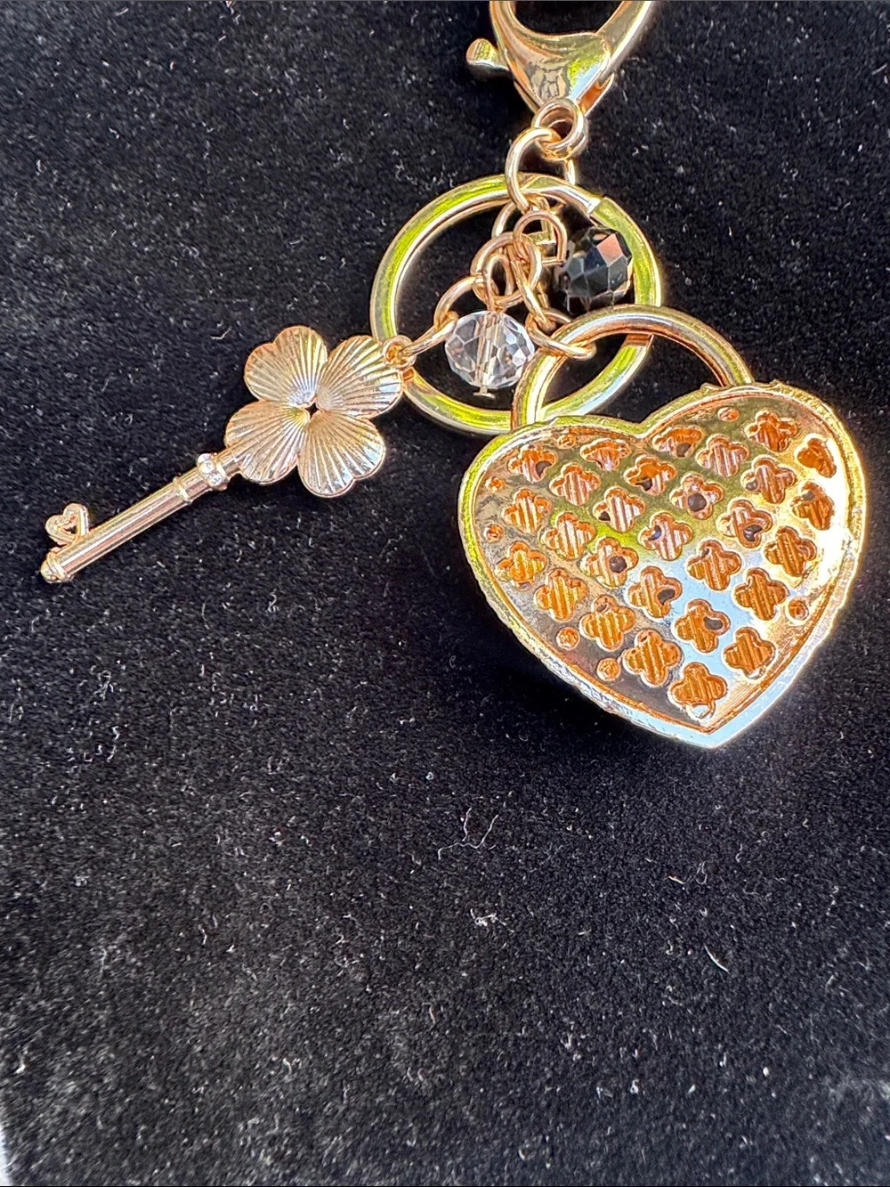N/A gold tone